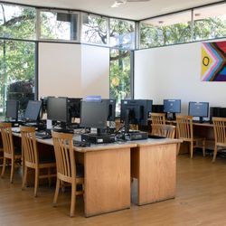 Vancouver Public Library - Kitsilano - Public computers