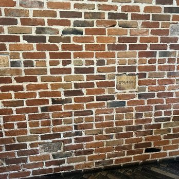 Buffalo Rose - Interior - Bars Near Me - Golden, Colorado
