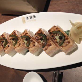 Yu Seafood Yorkdale - Torched Hawaii Salmon Roll (I think) - Desserts Near Me - Toronto, Ontario Yu Seafood Yorkdale - Torched Hawaii Salmon Roll (I think) - Desserts Near Me - Toronto, Ontario