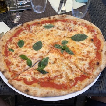 La Cantinella - Italian Near Me - Geneva, GE