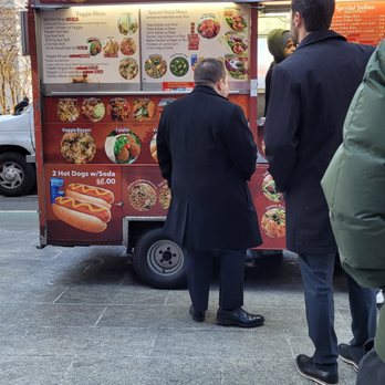 Indian King Biryani House - Line outside the cart - Food Trucks Near Me - New York, New York