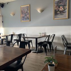 Pepper Tree Thai Cuisine - Inside