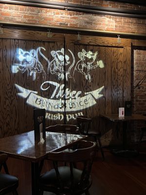 Three Blind Mice Irish Pub by null