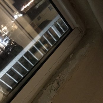 Surfer Beach Hotel - Window sill in Jr "suite" - San Diego, CA