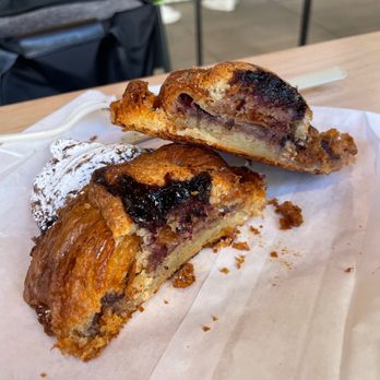 Arsicault - Hazelnut blackberry croissant - Bakeries Near Me - San Francisco, California