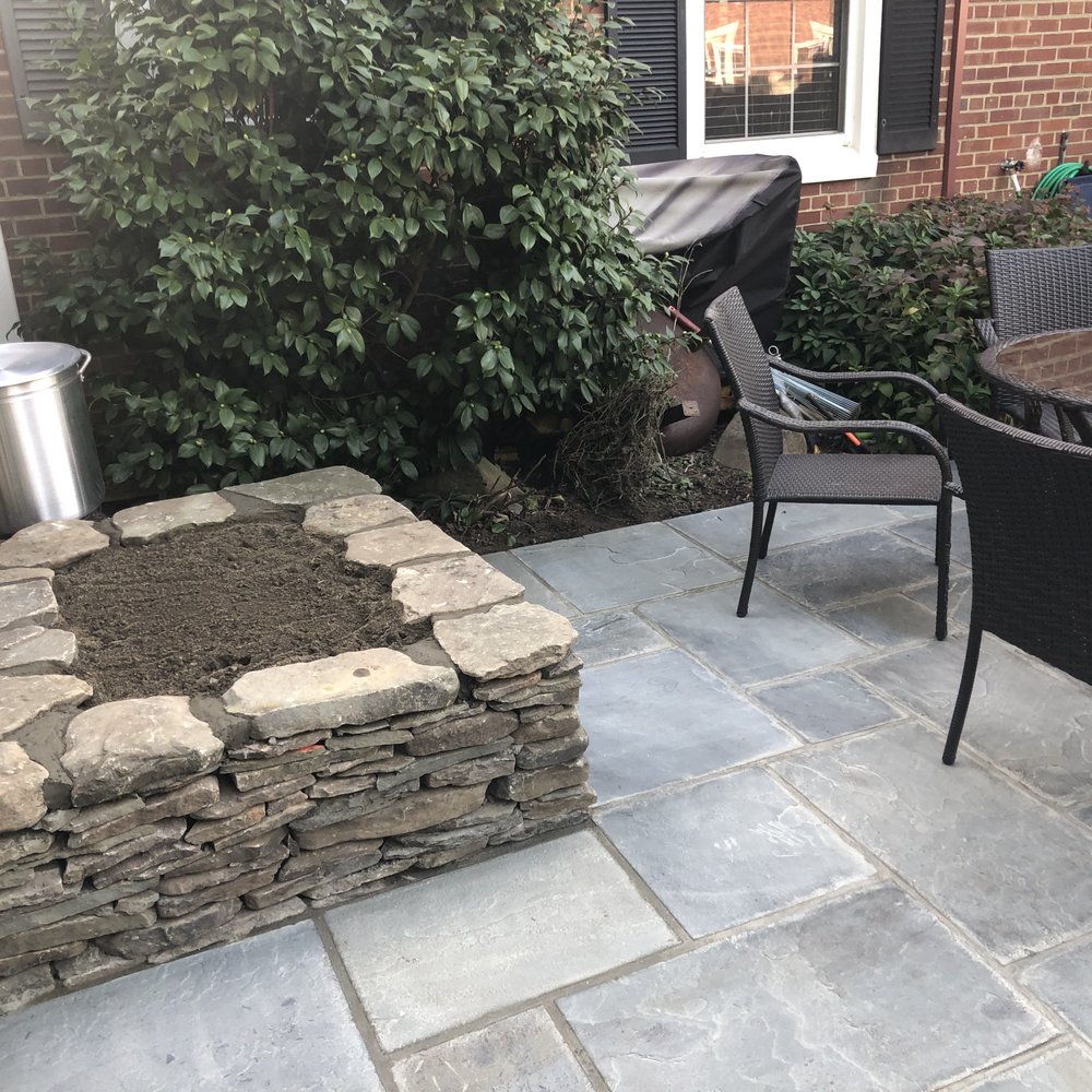 Cassella Design & Build - After (flower bed) - Landscaping Near Me - Springfield, Virginia Cassella Design & Build - After (flower bed) - Landscaping Near Me - Springfield, Virginia
