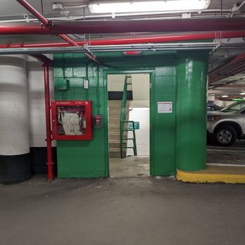 Green P Parking - Stairs - Parking Near Me - Toronto, Ontario Green P Parking - Stairs - Parking Near Me - Toronto, Ontario