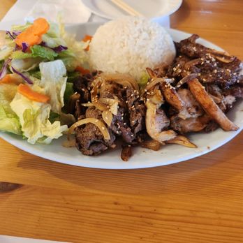 Silverwood Grill Korean Restaurant - Silver wood bbq mix (containing the kalbi short ribs) - Japanese Near Me - Hesperia, California