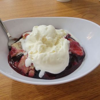 The Glade Diner - Blackberry cobbler with ice cream - American Near Me - Mount Juliet, Tennessee The Glade Diner - Blackberry cobbler with ice cream - American Near Me - Mount Juliet, Tennessee