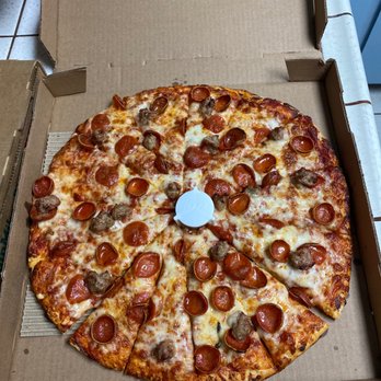 Mountain Mike's Pizza - Where is my sausage expensive pizza and hardly any toppings - Pizza Near Me - Chino, California