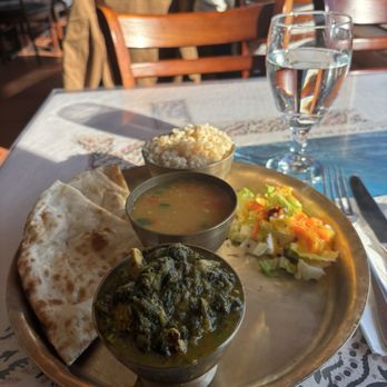 Himalayan Tandoori and Curry House - Chicken spinach curry lunch special - Himalayan/Nepalese Near Me - Berkeley, California