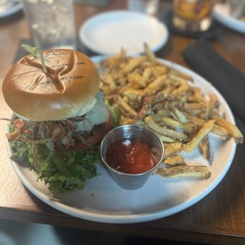 Tallo Restaurant & Bar - Tallo burger - Caribbean Near Me - Wesley Chapel, Florida Tallo Restaurant & Bar - Tallo burger - Caribbean Near Me - Wesley Chapel, Florida