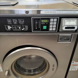 Las Vegas Coin Laundry #3 - Used this. Need their rechargable card. 15 minutes wash time.