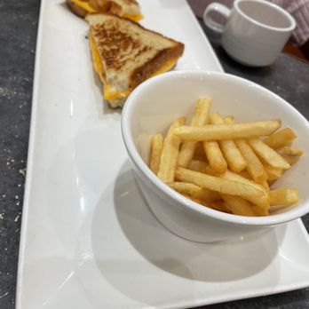 Chit Chat Diner - Kids grilled cheese - Diners Near Me - Hackensack, New Jersey