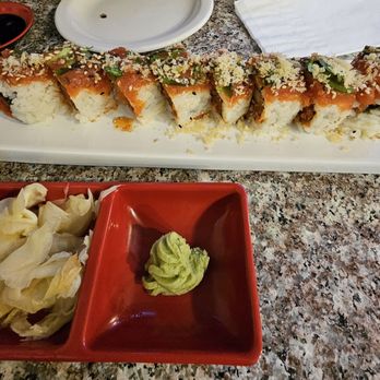 Sushi Bomb - Spicy tuna lover roll - Sushi Bars Near Me - West Linn, Oregon Sushi Bomb - Spicy tuna lover roll - Sushi Bars Near Me - West Linn, Oregon