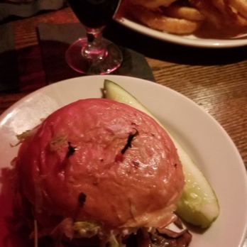 Redcoat Tavern - Delicious burgers - Bars Near Me - Royal Oak, Michigan