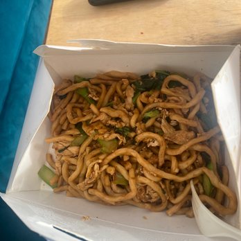 Toss Noodle Bar - Soy sauce Hokkien Noodles Really good I like these  7 out of 10 - Asian Fusion Near Me - Berkeley, California