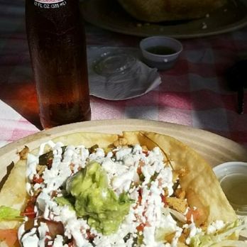 Serg's Mexican Kitchen - Chicken Taco Salad with Mundet Soda. - Food Trucks Near Me - Honolulu, Hawaii