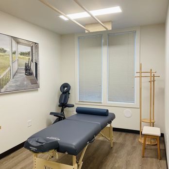 Maeve Massage Studio - Treatment Room - Massage Therapy Near Me - Issaquah, Washington Maeve Massage Studio - Treatment Room - Massage Therapy Near Me - Issaquah, Washington
