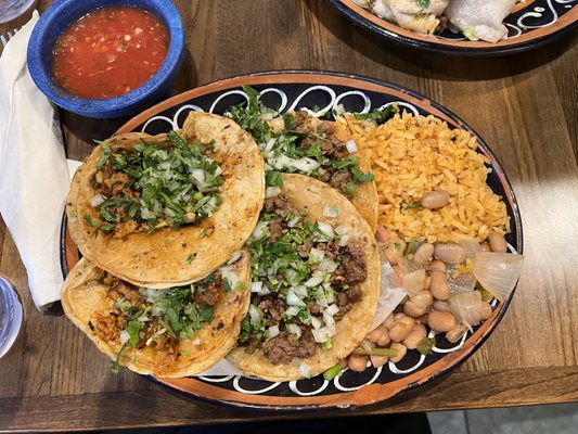 Taqueria Lupitas by null