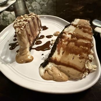 XO Restaurant - Ice cream pie - Asian Fusion Near Me - Honolulu, Hawaii XO Restaurant - Ice cream pie - Asian Fusion Near Me - Honolulu, Hawaii