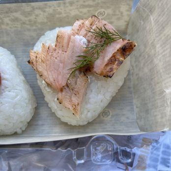 Onigiri Onibe - Smoked salmon - Japanese Near Me - Honolulu, Hawaii