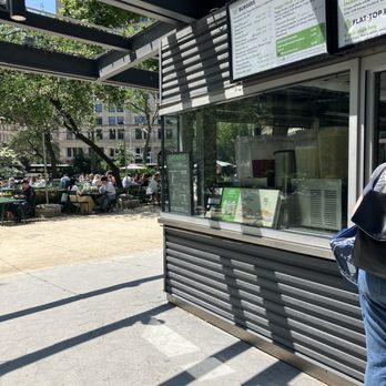 Shake Shack Madison Square Park - Shake Shack - Fast Food Near Me - New York, New York