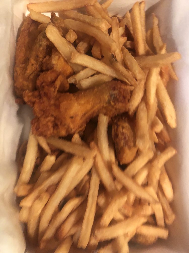 Food from NY Chicken & Biscuits