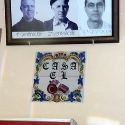 Casa el Pito - Tres generaciones nos contemplan