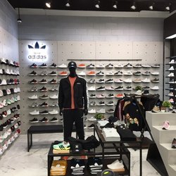 Shoe Palace