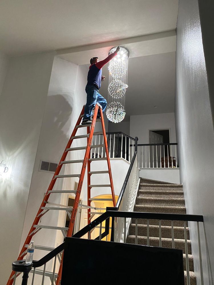 Slide of Victor's Handyman and Remodeling Services