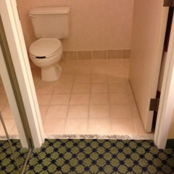 Courtyard by Marriott Albuquerque - Green carpet and pink tile? I thought this hotel was renovated? - Hotels Near Me - Albuquerque, New Mexico