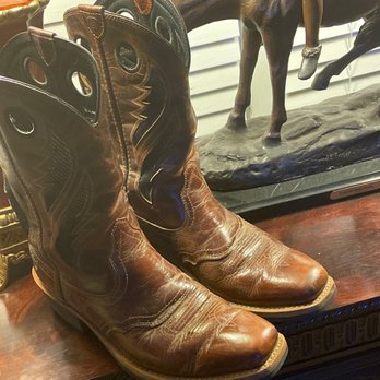 French's Shoes & Boots - Great pair of well worn Ariats - Shoe Stores Near Me - Franklin, Tennessee
