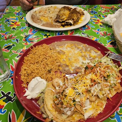 La Cocina & Cantina by null
