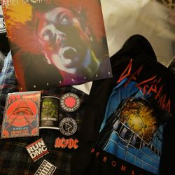 Realms of Rock Milford - Alice In Chains Facelift on vinyl, a slew of stickers and a very retro Def Leppard Pyromania t-shirt