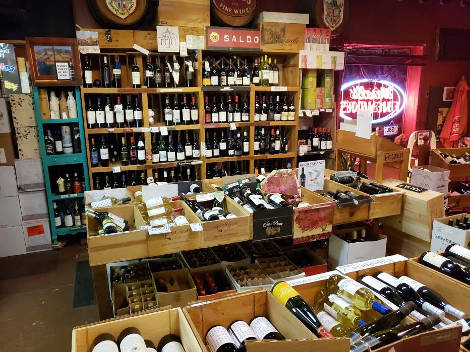 WARDS FINE WINES & LIQUORS Updated October 2024 1704 N Lincoln St