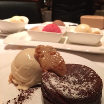 Zelo - Molten chocolate cake - Italian Near Me - Minneapolis, Minnesota Zelo - Molten chocolate cake - Italian Near Me - Minneapolis, Minnesota