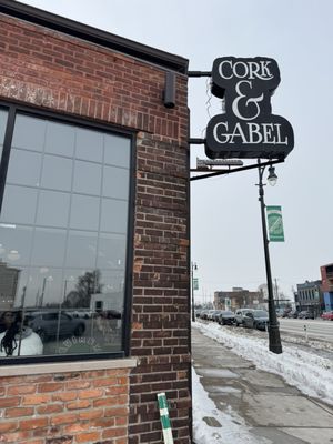 Cork & Gabel by null
