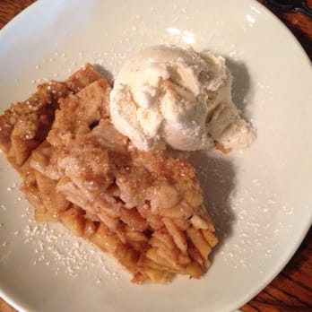 Robins Restaurant - French Apple pie with vanilla ice cream - New American Near Me - Cambria, California Robins Restaurant - French Apple pie with vanilla ice cream - New American Near Me - Cambria, California
