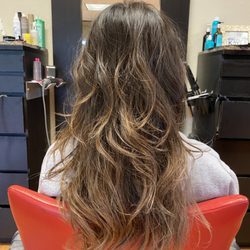Elly Hair Salon - Layered with light on edge
