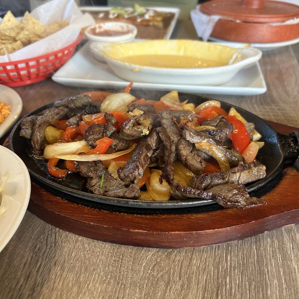 Dos Hermanos - Fajitas for 1 - Beef - Bars Near Me - Cedar Park, Texas
