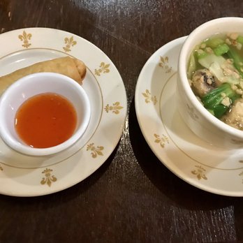 Rod Dee Thai - Complimentary soup and roll with lunch special - Thai Near Me - Baltimore, Maryland