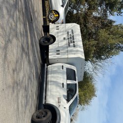 Huskies Towing & Auto