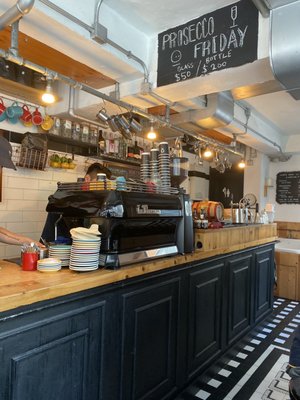 Winstons Coffee (Sai Ying Pun) by null