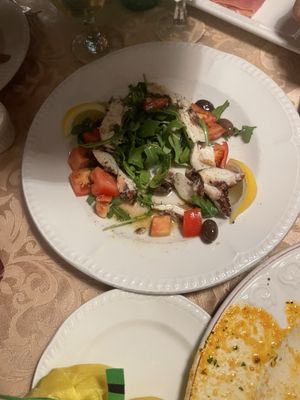 The Polo Lounge by null