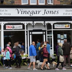 Vinegar Jones - Long lines to get in, but they moved quickly.