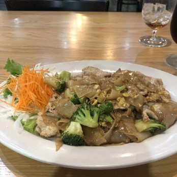 Coco Thai Cuisine - Pad See Ew - Thai Near Me - Orlando, Florida