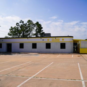 Cloud Soft Serve & Waffles - Exterior - Ice Cream & Frozen Yogurt Near Me - Edmond, Oklahoma Cloud Soft Serve & Waffles - Exterior - Ice Cream & Frozen Yogurt Near Me - Edmond, Oklahoma