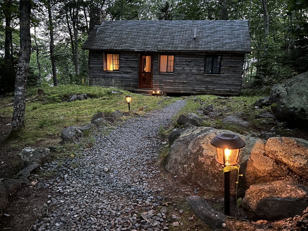 Oakland House Seaside Inn & Cottages Logo