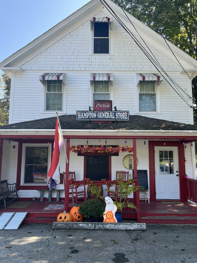 Hampton General Store Logo